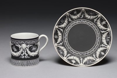 Xícara e Pires, projetada e fabricada pela Wedgwood Factory, c.1790 de English School