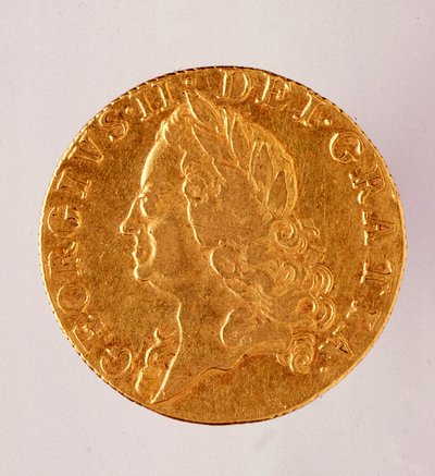 Guiné dourada (guiné), reinado do rei Jorge II (1714-1760) Século XVIII. Diam. 2,5 cm Nápoles, museo archeologico de English School