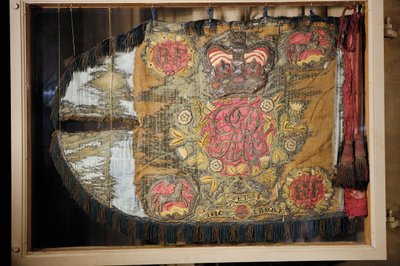 Guidão dos 21 Dragões da Luz do Marquês de Granby, c.1760 (seda) de English School