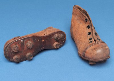 Par de botas para criança tamanho 7, 1920 (couro) de English School