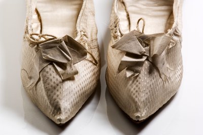 Sapatos, 1790 (seda tecida) de English School