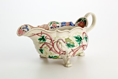 Barco de molho de Staffordshire, c.1760 (louça de barro) de English School