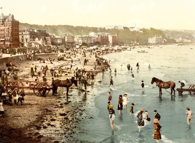 A praia, Douglas (foto colorida à mão) de English School