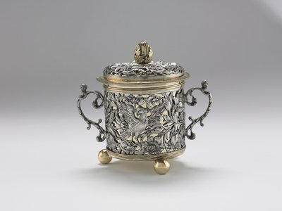 Taça de duas alças, 1677 de English School