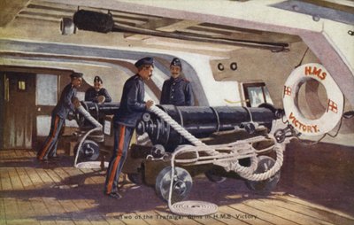 Duas das armas Trafalgar em HMS Victory (cor litho) de English School