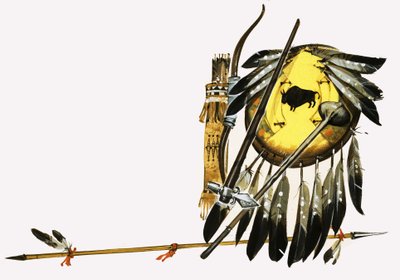Armas indianas não identificadas, incluindo lança, flechas, paus e um escudo de penas de English School
