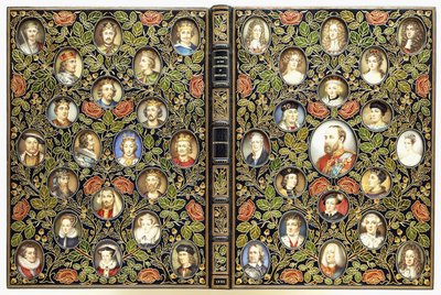 Capas superiores e inferiores com 39 retratos em miniatura de English School