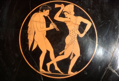 Copo Bebendo, Kylix da menina dançando com a juventude tocando flauta, sótão, c510 aC de Epikektos