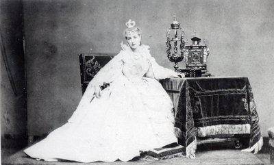 Sarah Bernhardt (1844-1923) no papel de Marie de Neubourg em &39;Ruy Blas&39; de Victor Hugo (1802-85) c.1872 de Etienne Carjat