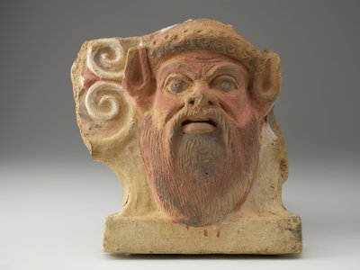 Antefix na forma de uma cabeça de sátiros, meados do século 5 (terracota com pigmento) de Etruscan