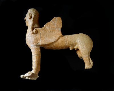Civilização etrusca: esfinge de terracota. 550-530 AC. Do 2º Palácio de Murlo. Depositi Soprintendenza Archeologica del 