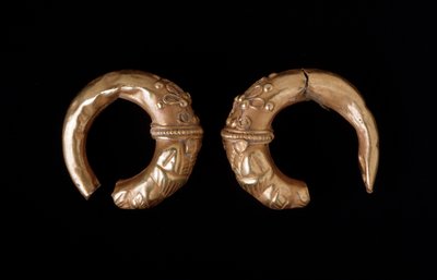 Brincos dourados, 450-400 a.C. de Etruscan