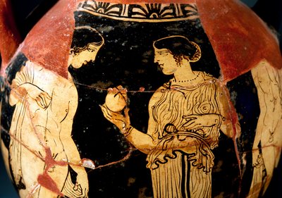 Cerâmica de algarismos vermelhos, com a pele de uma jovem que oferece romã, restaurada pela Sommavilla Painter. de Etruscan