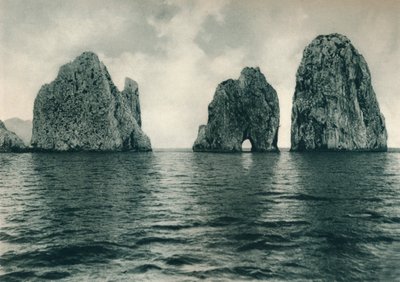 Os Faraglioni, Capri, Itália, 1927 de Eugen Poppel