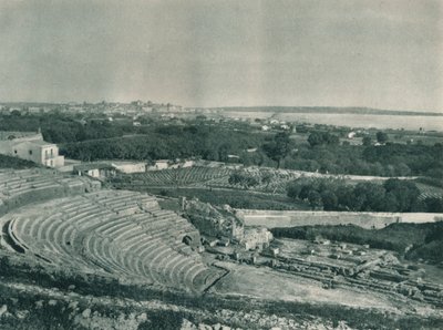 Vista da cidade do teatro grego, Siracusa, Sicília, Itália, 1927 de Eugen Poppel