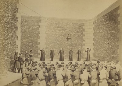 Execução de reféns, prisão de La Roquette, 24 de maio de 1871, 1870-71. de Eugene Appert