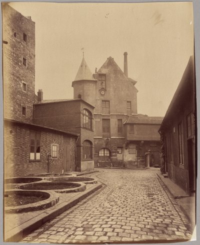 [Château de la Reine Blanche, 17 rue des Gobelins] de Eugène Atget