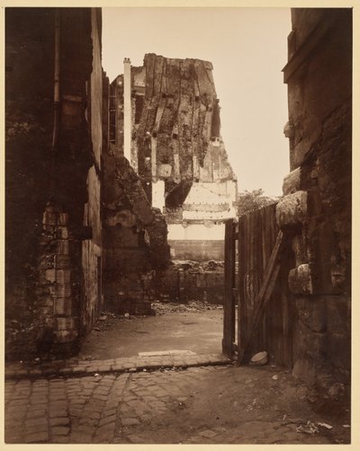 Esquina de rua junto ao cemitério, Saint-Benoît de Eugène Atget