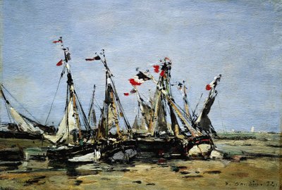 Trouville (França), à espera da maré, barcos de pesca na praia, decorados com bandeiras francesas, comemorando a Revolução Francesa de 1789 de Eugene Louis Boudin
