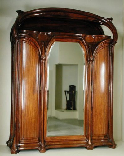 Guarda-roupa com espelho central, c.1900 (acácia) de Eugene Vallin