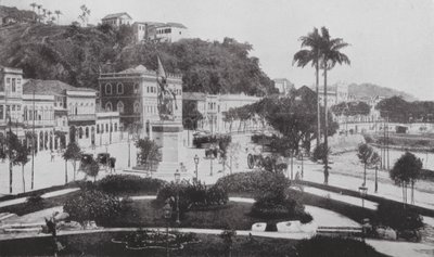 Brazil: Praca Cabral, Rio (b/w photo) de European Photographer