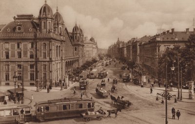 Budapeste: Pátio do Palácio Ocidental com Terez-Koruttal; Boulevard De Therese Avec Le Gare De L