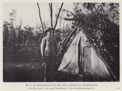 Sr. R M Macdonald no Opal Fields of Queensland (foto a p/b) de European Photographer
