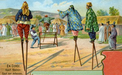 Mulheres coreanas sobre palafitas jogando um jogo de saltar sobre obstáculos, 1904 de European School