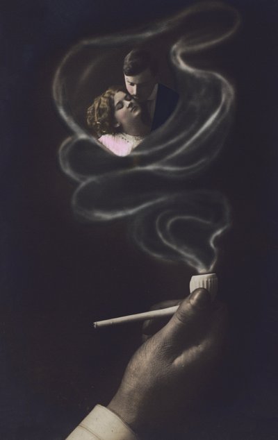 Amantes abraçados no fumo de um cachimbo (litografia a cores) de European School