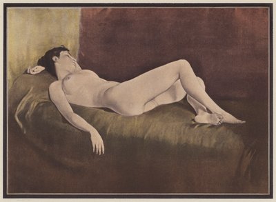 Mulher deitada em uma cama (lito colorido) de European School