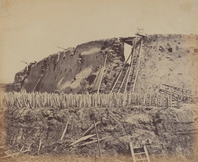 Ângulo de North Taku Fort em que os franceses entraram, 21 de agosto de 1860 de Felice Beato