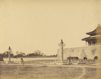 Entrada do Palácio de inverno, Pekin, outubro de 1860 de Felice Beato