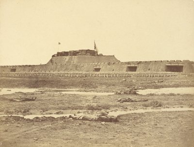 Traseira do forte norte após sua captura, mostrando a retirada do exército chinês de Felice Beato