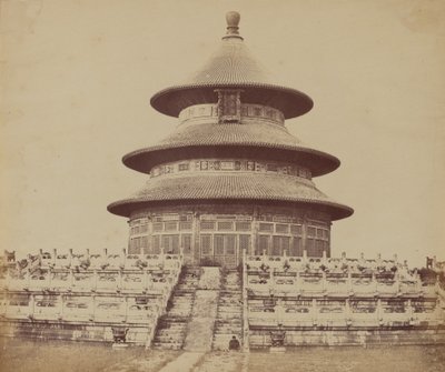 Templo Sagrado do Céu, onde o imperador sacrifica uma vez por ano, na cidade chinesa de Pequim, outubro de 1860 de Felice Beato