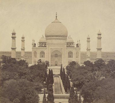 [O Taj Mahal a partir do portal de entrada]. de Felice Beato