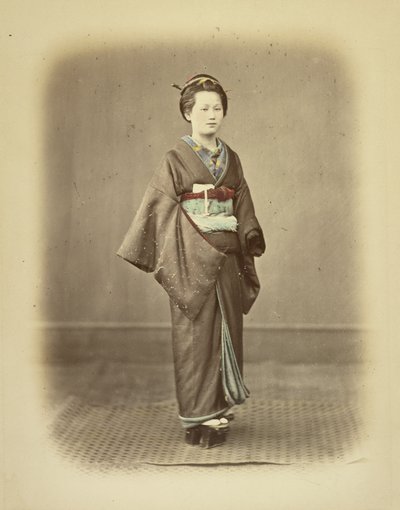 Mulher com traje tradicional de Felice Beato