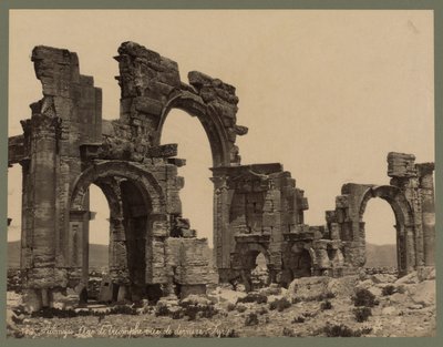 Entrada para The Great Colonnade, Palmyra, c.1875 (estampa do álbum) de Félix Bonfils