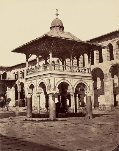 Fonte no interior da Grande Mesquita - Damasco de Félix Bonfils