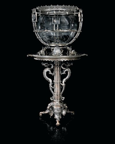 Um aquário francês de bronze prateado "Japonisme" e pedestal, de Ferdinand Barbedienne, design atribuído a Édouard Lièvre, c.1880 (bronze prateado) de Ferdinand Barbedienne