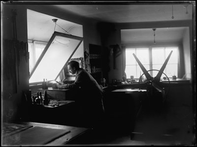 Ferdinand ordure in da sua tipografia de Ferdinand Schmutzer