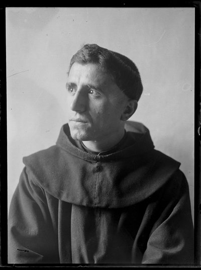 Imagem de um franciscano em Assis de Ferdinand Schmutzer