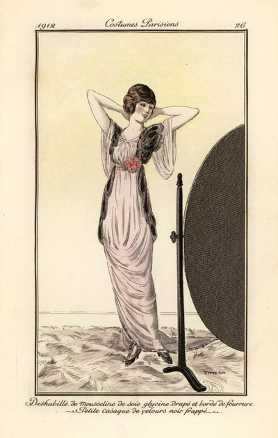 Mulher com vestido de seda lilás com colete de veludo preto a olhar para si própria num espelho. Deshabille de mousseline de soie glycine drape et borde de fourrure, petite casaque de velours noir frappe. Piscina colorida à mão (stencil) gravura depois de  de Fernand Siméon