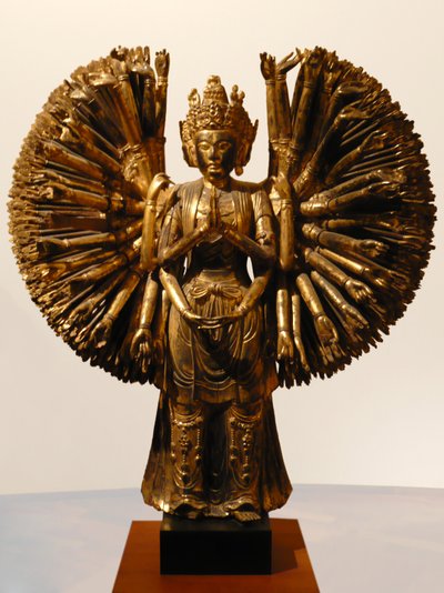 Bodhitsattva Avalokitesvara (Guanyin), China, Five Dynasties, 907-960 (madeira brilhante e dourada) de Five Dynasties Chinese School