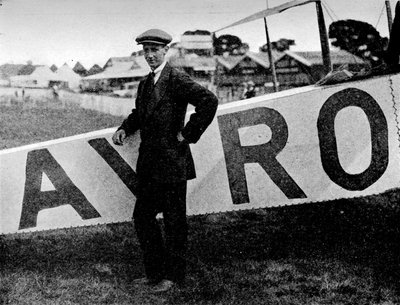 The Aerial Derby: o piloto do Avro, FP Raynham, 1913 1934. de Flight Photo