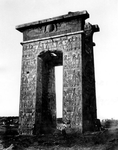 Portão ao norte de Karnak, Nubia, Egito, 1878 de Félix Bonfils