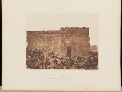 Dandoûr. Parede sul do exterior do Santuário de Félix Teynard