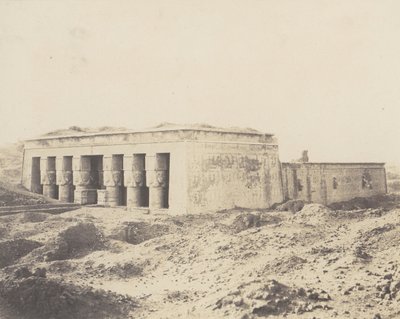 Dendera Tentyris, Templo de Athor - Vista Geral, 1851-52, impresso em 1853-54. de Félix Teynard