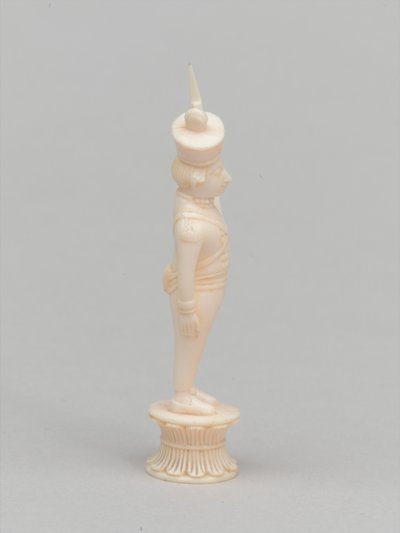 Peão branco, peça de xadrez, Índia, 1820 por volta de de Flora Macdonald Reid