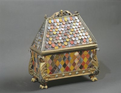Caixão relicário (ouro, prata e pedras semipreciosas) de Florentine School