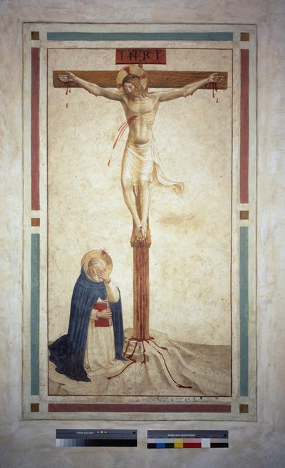 A crucificação com São Domingos. Inscrição "" INRI "" na cruz. Fresco de Guido di Pietro de Fra Angelico